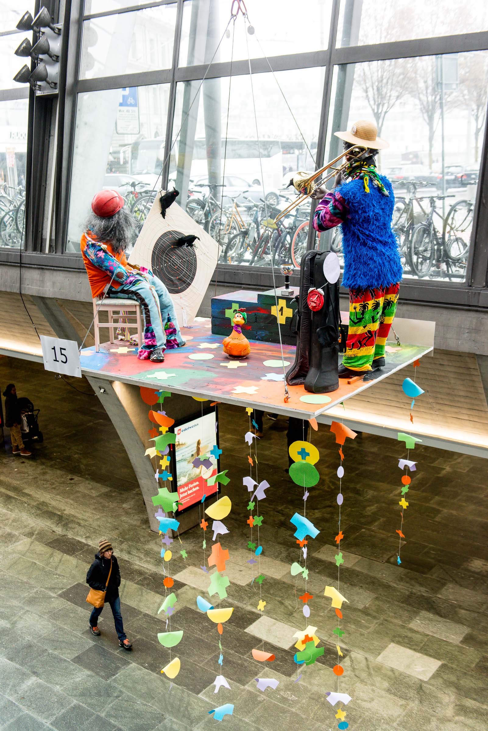 Fasnacht-Lozaern.ch-Bahnhof-guggete2017-DSC_6665