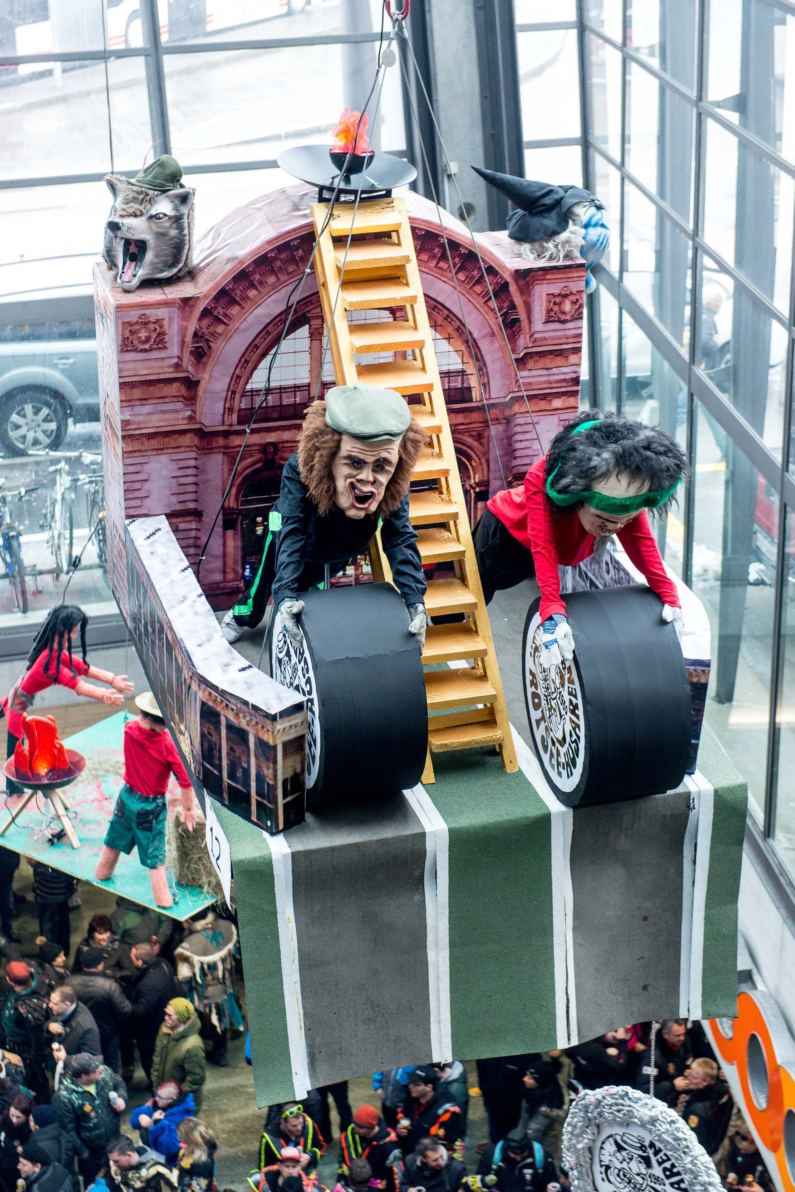 Fasnacht-Lozaern.ch-Bahnhof-guggete2017-DSC_6680