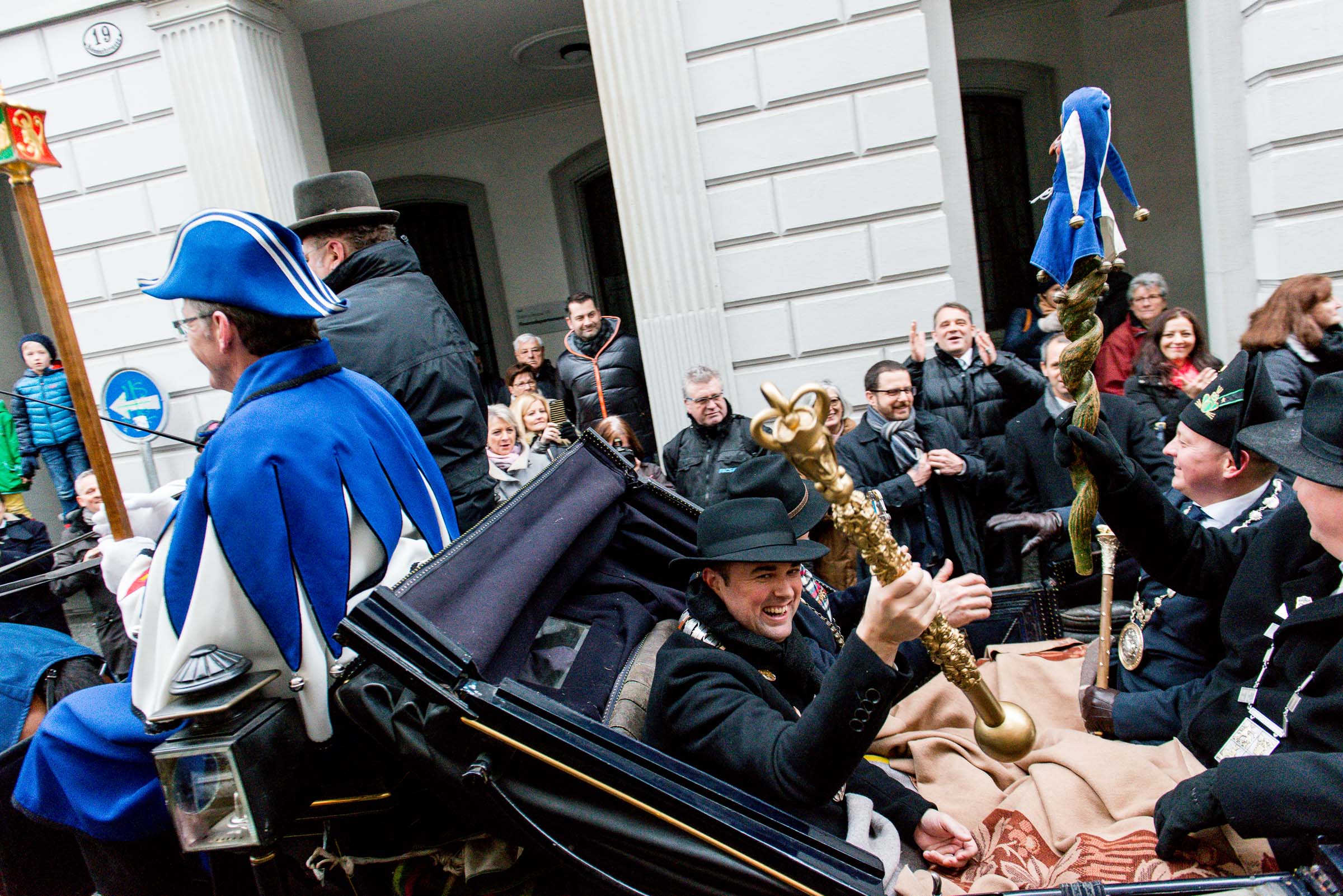 Fasnacht-Lozaern.ch-FritschiVater-Abholung2017-DSC_6808