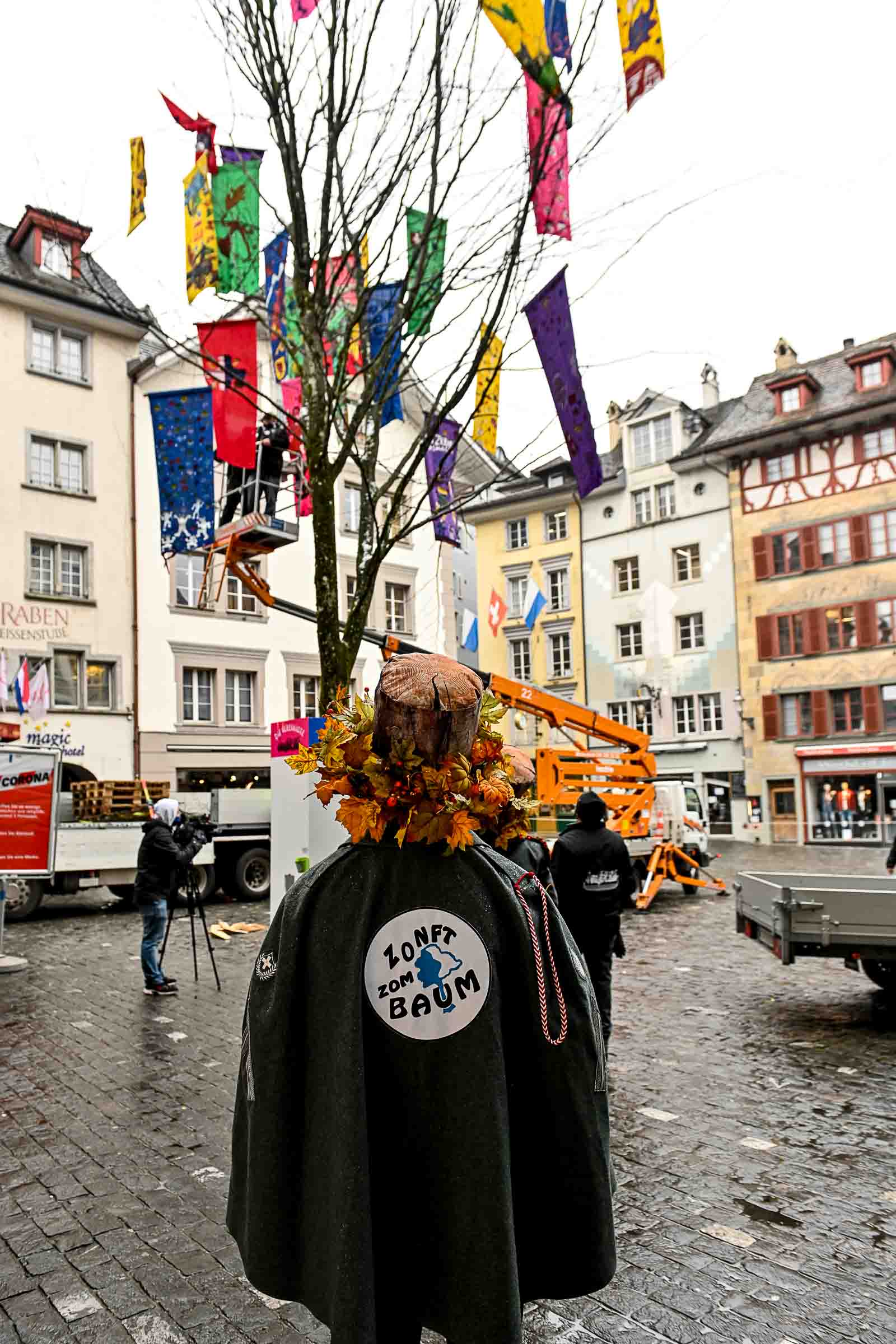 Der 39.5 Guuggerbaum steht zLozärn!